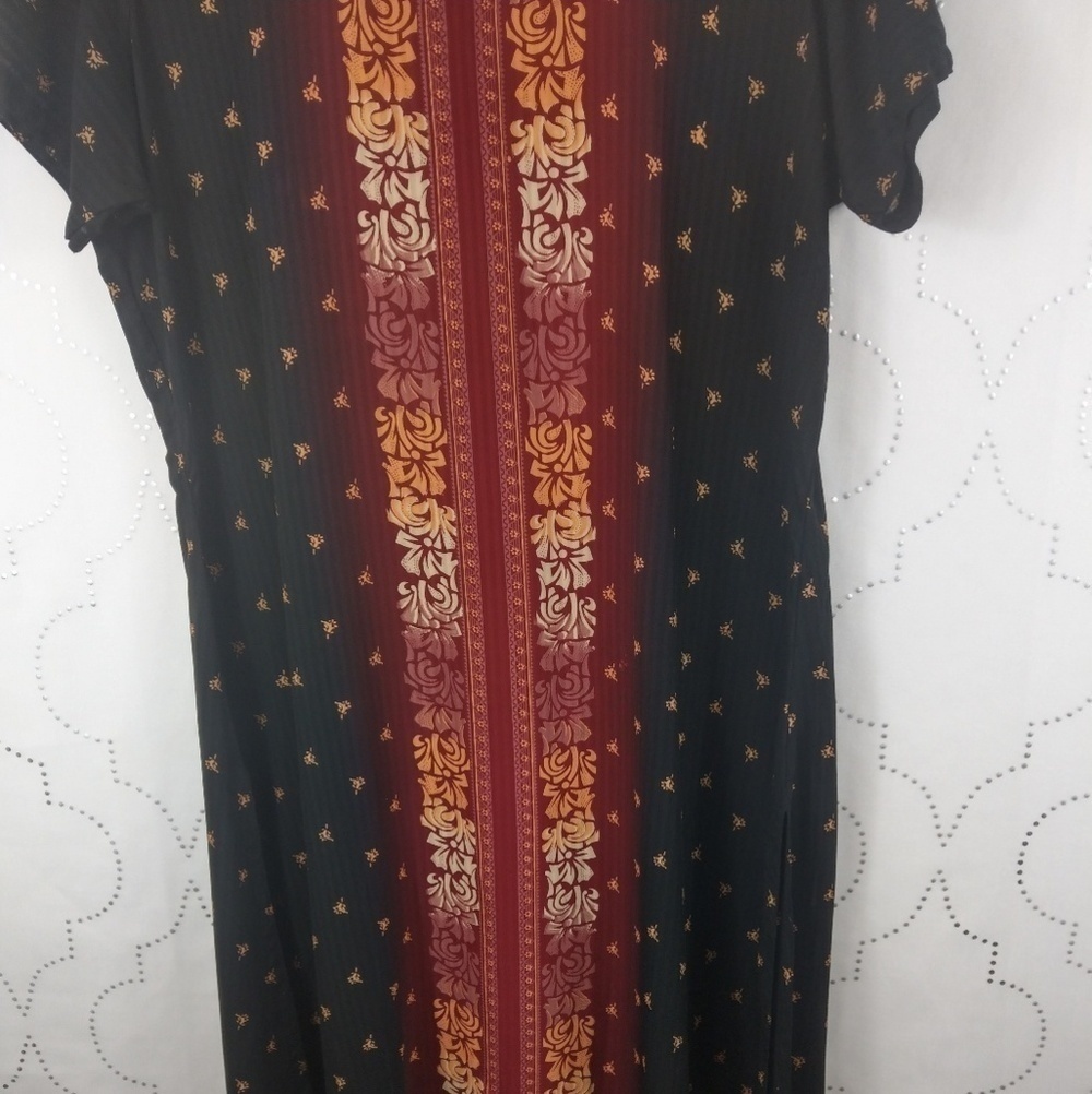 black burgundy& gold short sleeve burnout dress - Picture 6 of 8